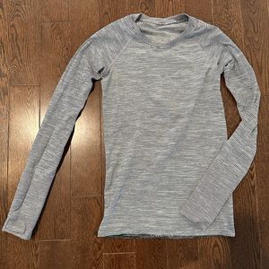 Lululemon swiftly long sleeve - size 4